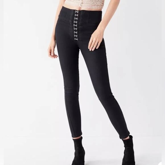 BDG Urban Outfitters Twig High-Rise Skinny Jean Hook + Eye Black Size 32 NWT - Picture 1 of 14
